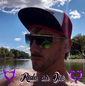 Meet your Posher, Justin